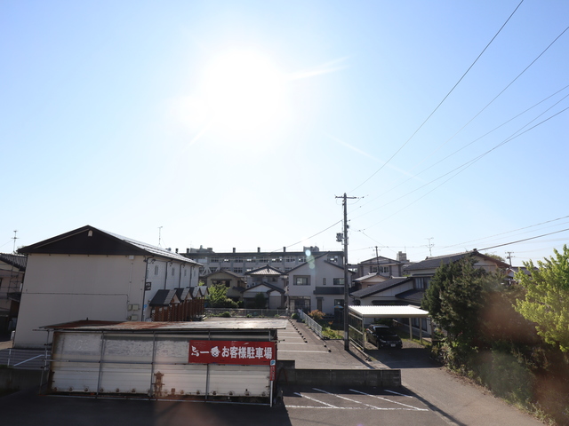 エブリィワン 203 庭