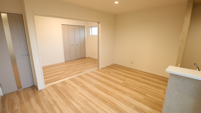 Common北葉町 302 リビング