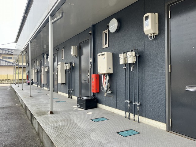 セロニアス 203 玄関