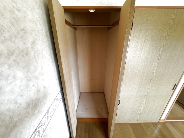 ミドルロード 202 収納
