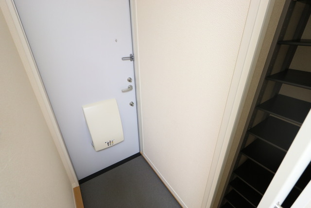 コリーヌ 105 玄関