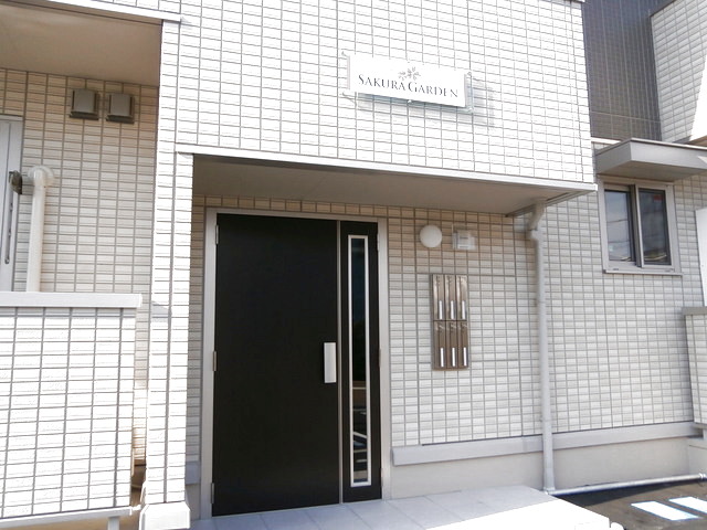 さくらガーデン 305 玄関