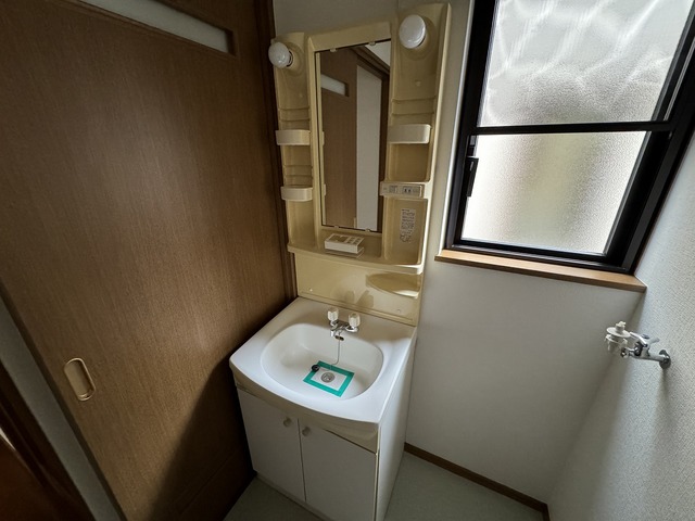 デュープレックス青山 1F 洗面所