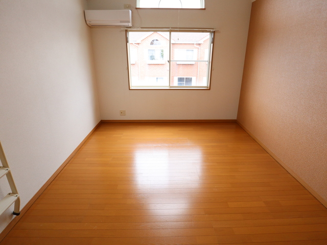 シャレー富塚町Ａ棟 205 リビング