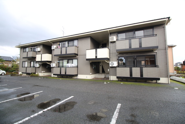 セレニティ荻川 203 外観