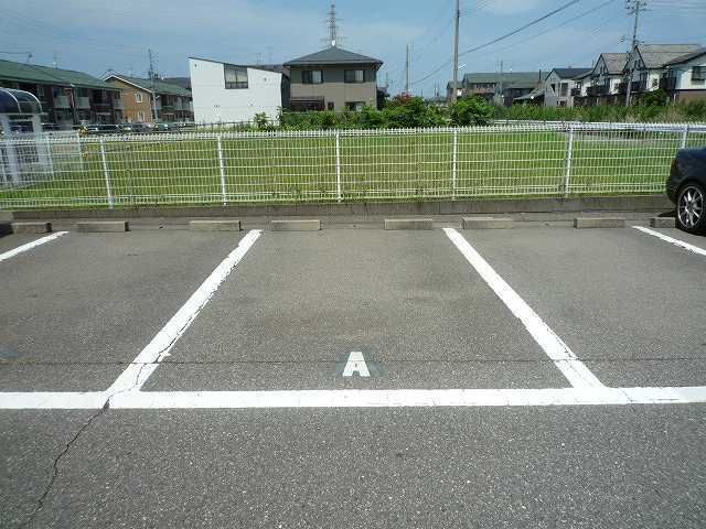 グリーンハイツＢ 103 駐車場