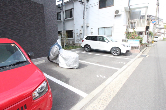 パークソレイユ新潟駅前 801 駐車場