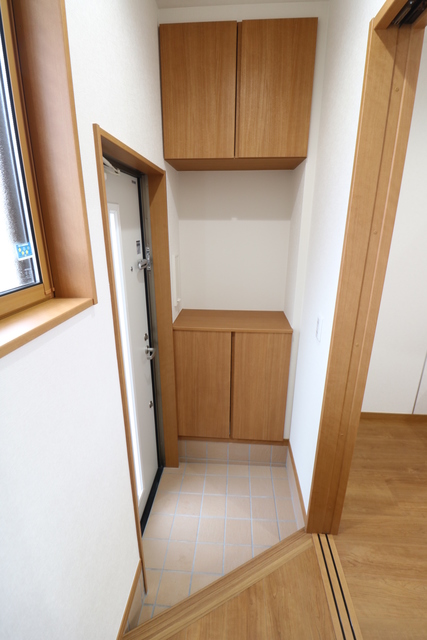 グランディア中山 102 玄関