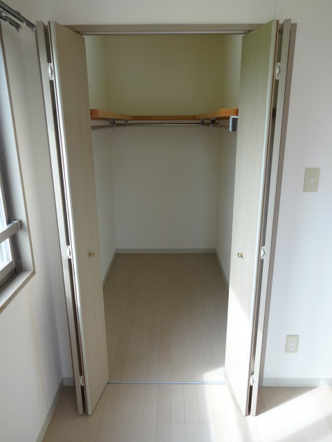 ＲＥＳＩＤＥＮＣＥ　Ｈｉｌｌ　Ｗｅｓｔ裏館 310 収納