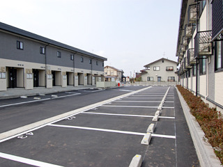 レオパレスカルミア住吉Ｂ 206 駐車場