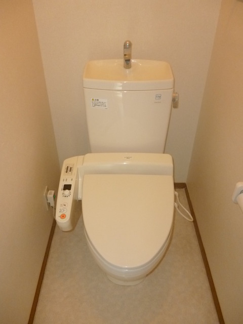 ロイヤルタウン松崎　Ｂ 102 トイレ