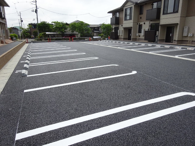 ラ・ランド上新栄　A 107 駐車場