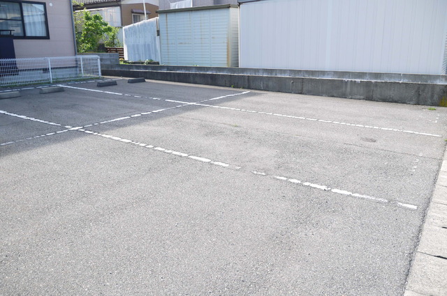 エスポワール 201 駐車場