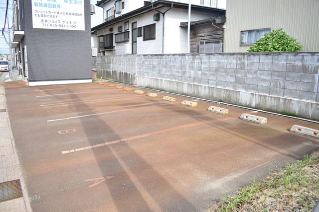 モンレーブ D 駐車場