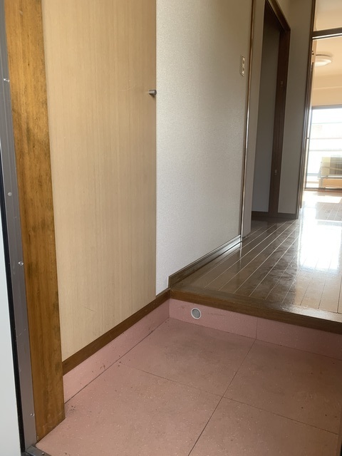 メゾンヒカリ 205 玄関