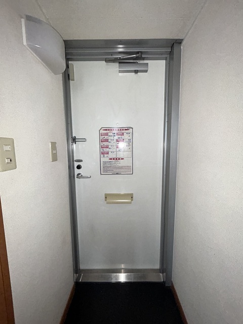 ルイ・ナール日の出 203 玄関