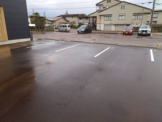 コンフォート北城町 F 駐車場