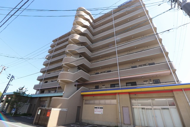 リアライズ西湊町通 304 外観