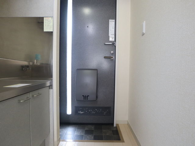 クレセントソフィア 202 玄関