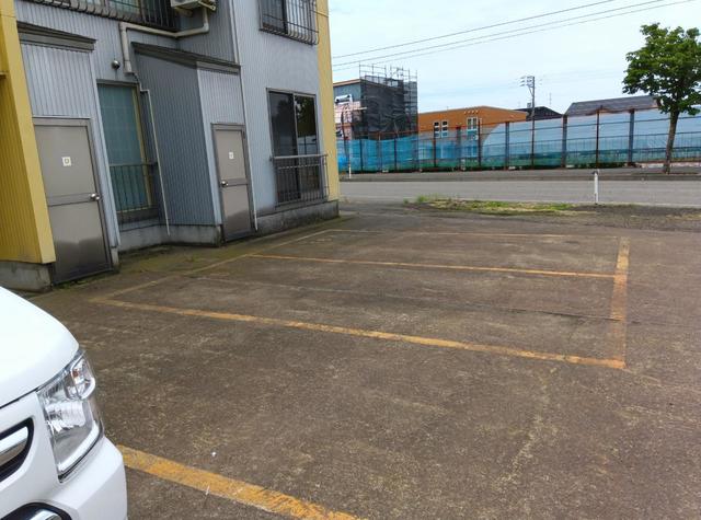 レモンバーム B 駐車場