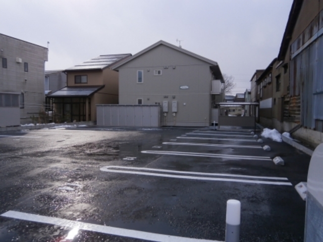 growing 201 駐車場