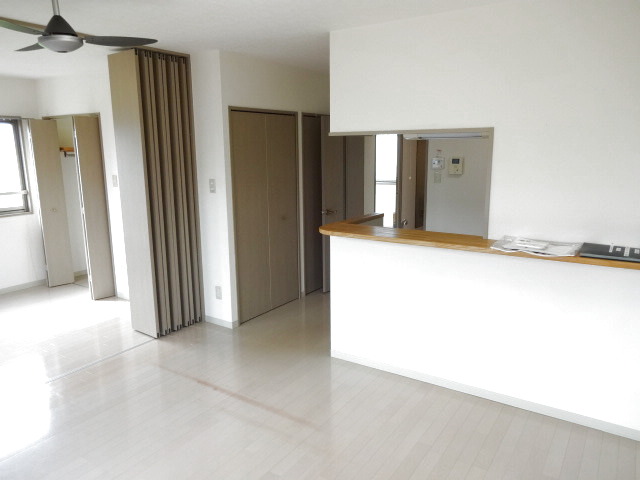 ＲＥＳＩＤＥＮＣＥ　Ｈｉｌｌ　Ｗｅｓｔ裏館 310 リビング