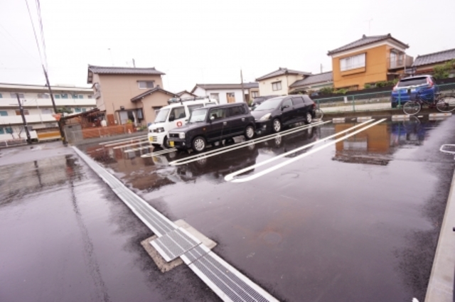 アトラス 101 駐車場