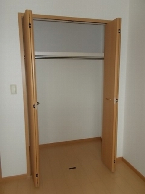 リバーサイド　ダンデライオンＢ 103 収納