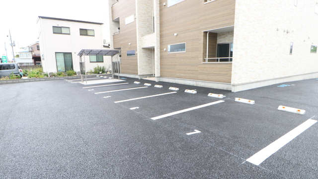 Common北葉町 201 駐車場