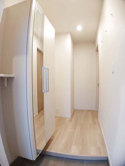 ラーゴム　Ⅲ 103 玄関
