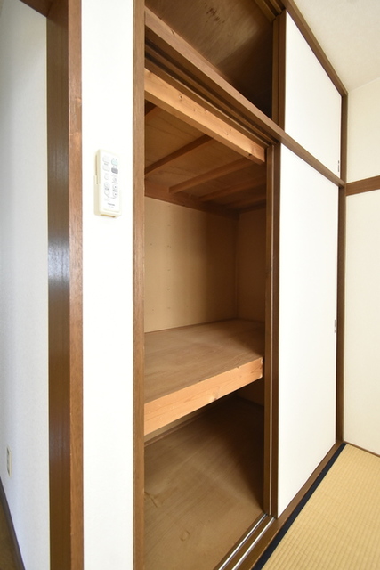クリスタル女池　A 202 収納