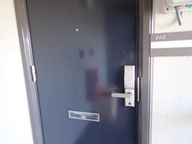 クレセールもも　B 202 玄関