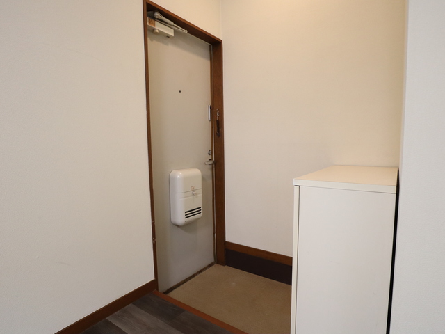 ハイツ外ヶ輪 102 玄関