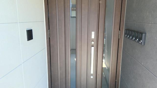 ｅｎｉｓｈｉ ｄｅ 六花 203 玄関