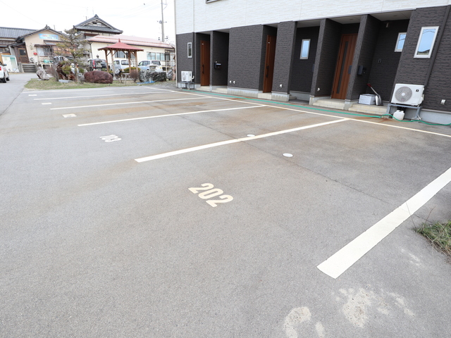 ハイマート 102 駐車場
