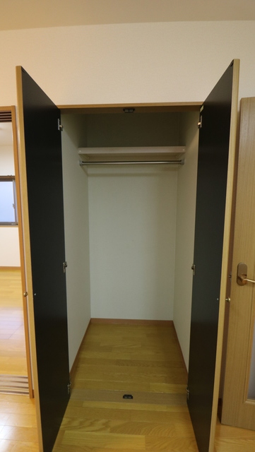 エトワール蘭 205 収納