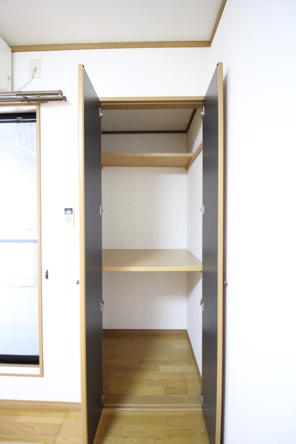 セジュール鐙 206 収納