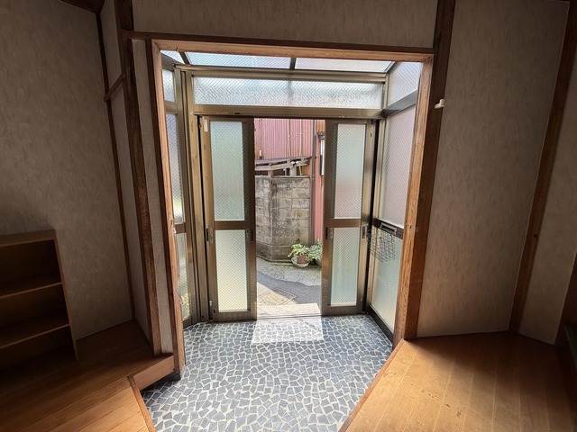 REGA本間町 0 玄関