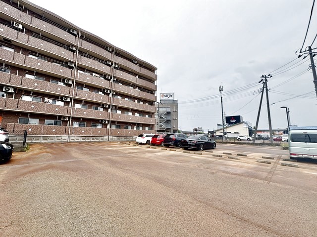 Ｆｕ－Ｒｉｎ－Ｋａｎ 504 駐車場