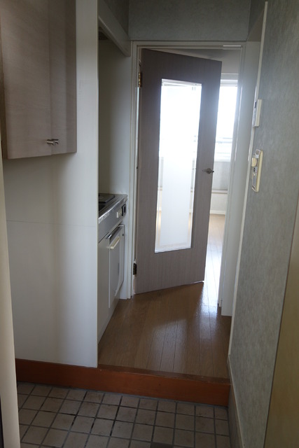 アビタス関屋 104 玄関