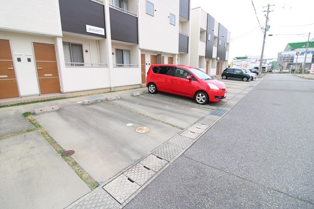 グランドコンフォートⅡ 202 駐車場