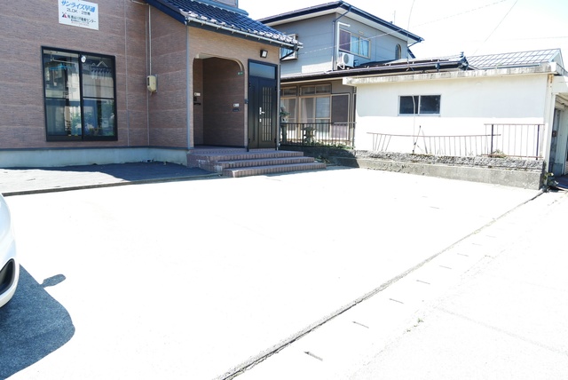 サンライズ早通 B 駐車場
