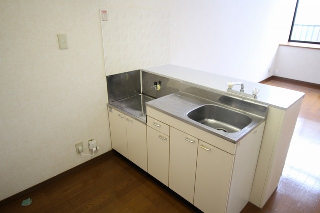 シャトーブランシェ 201 キッチン