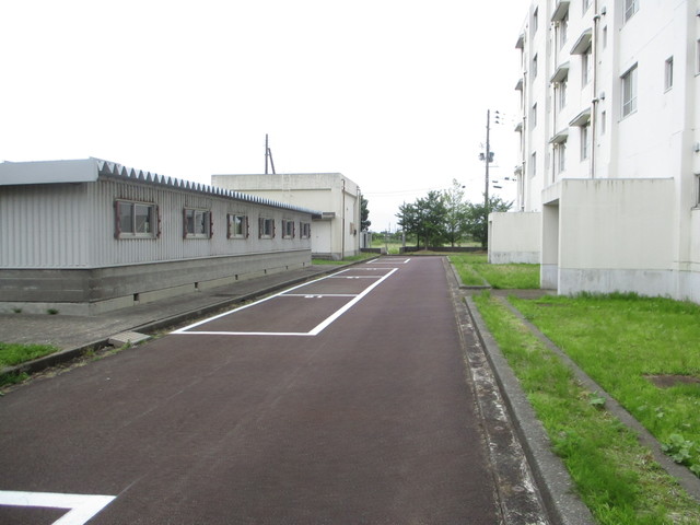 スカイクレスト青葉台Ⅱ 502 駐車場