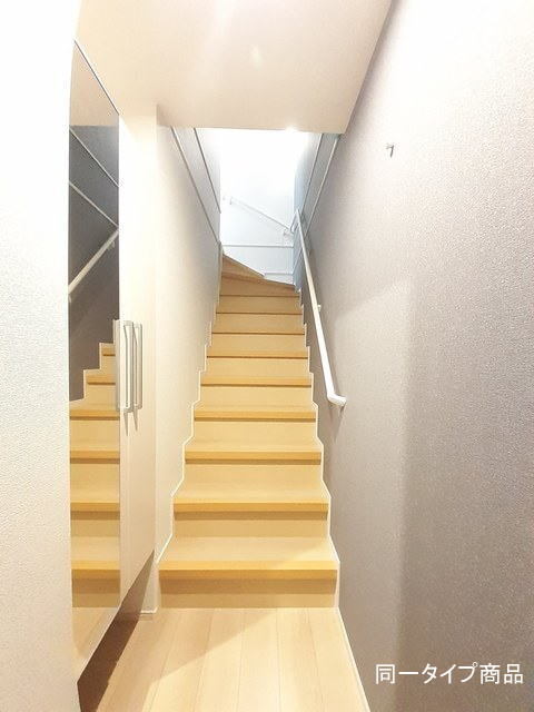 ライズひまわり 203 玄関