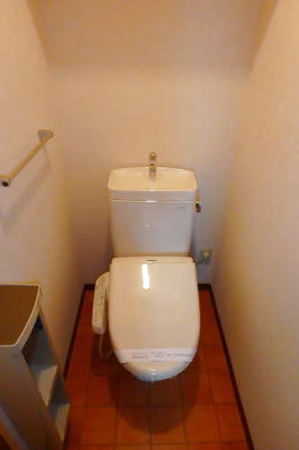 ザリーヤ　A 102 トイレ