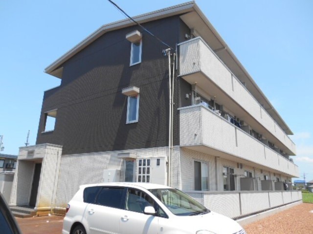 Ｃａｒｒｅｒａ４ 301 外観
