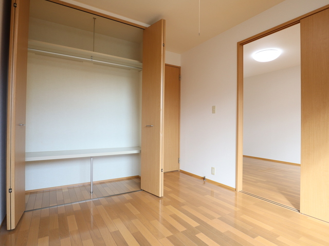 レトア・アイリス 102 収納