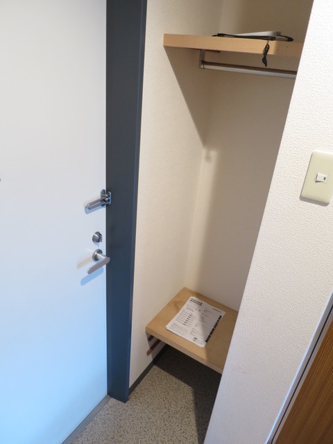 ワンノール米山B 214 玄関
