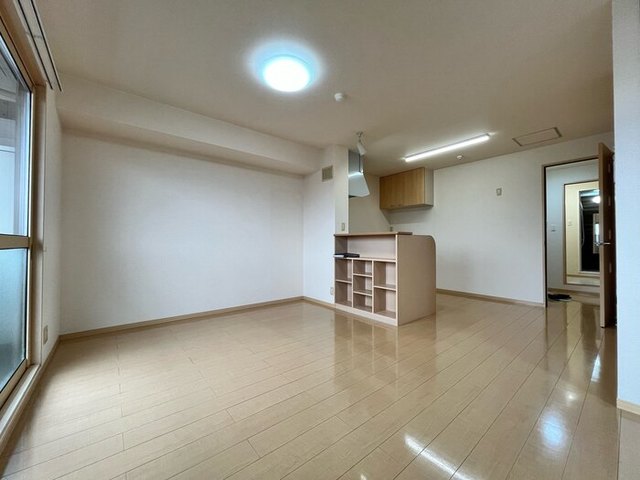 グランメール・カナ 303 リビング